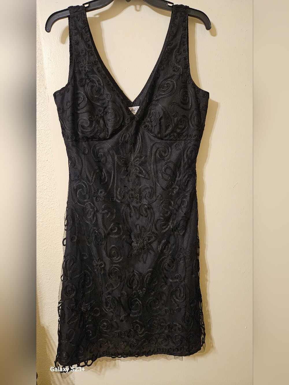 PRELUDE Elegant Black V-Neck Lace Evening Dress - Picture 2 of 6
